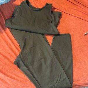 Everlane workout set